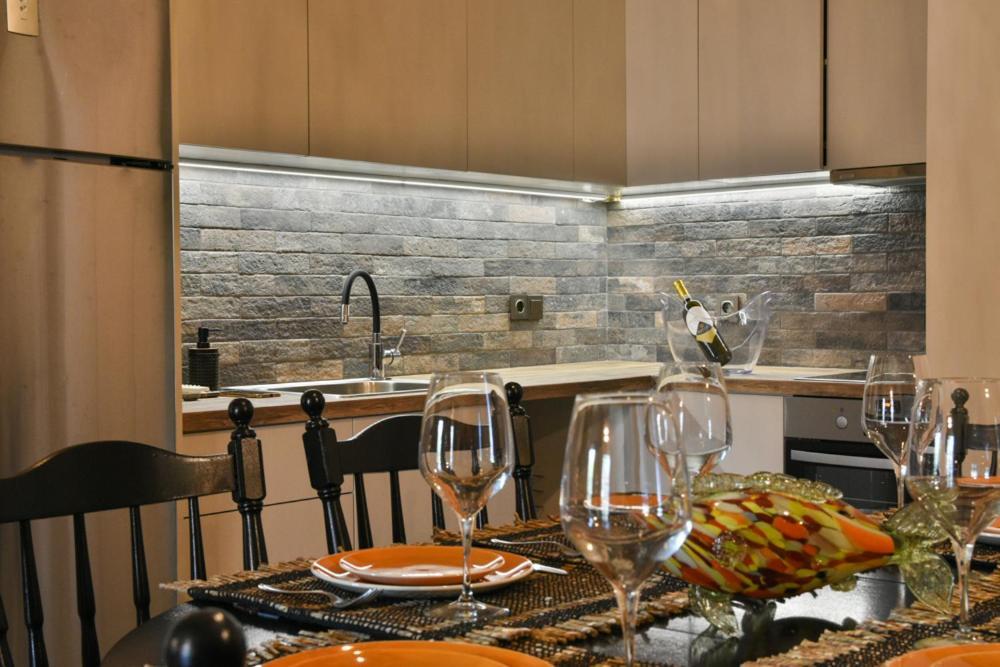 Pepromeno Luxury In The Center Apartment *
